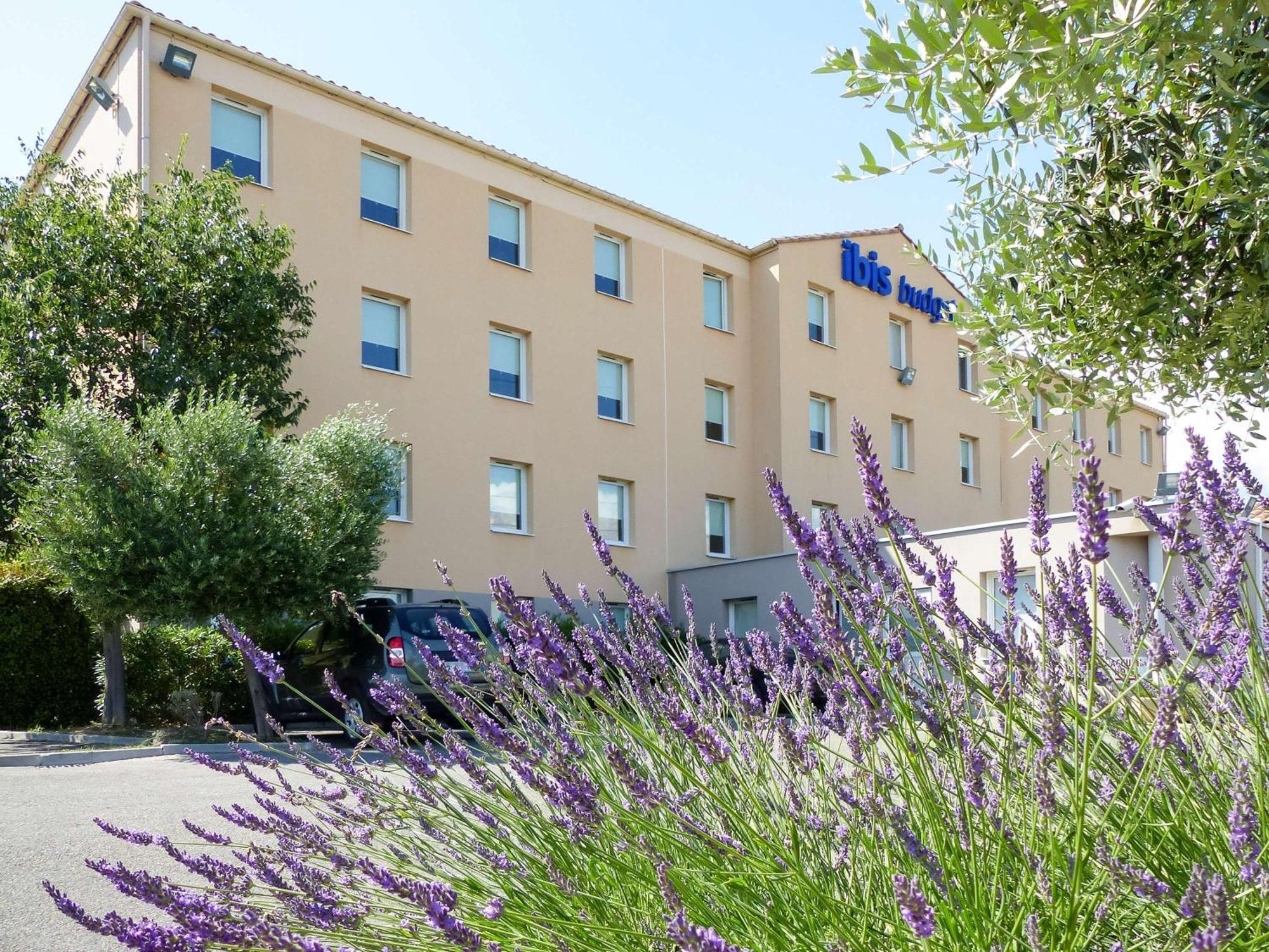 Ibis Budget Valentine Hotel 2*